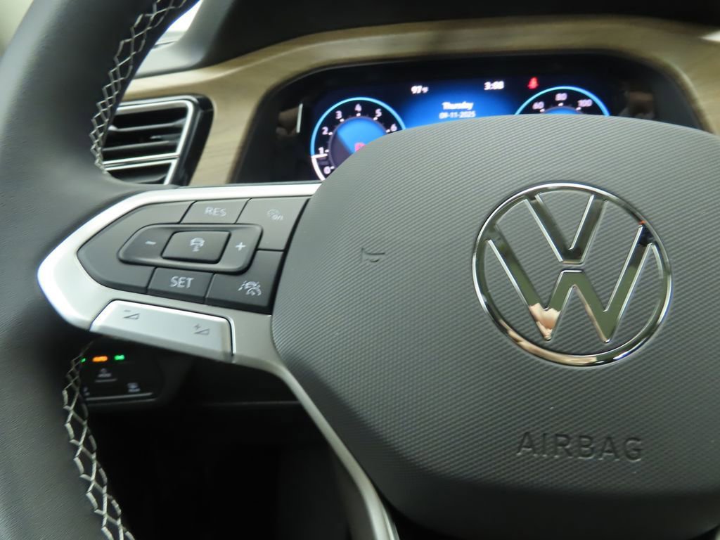 New 2026 Volkswagen Atlas SE image 11