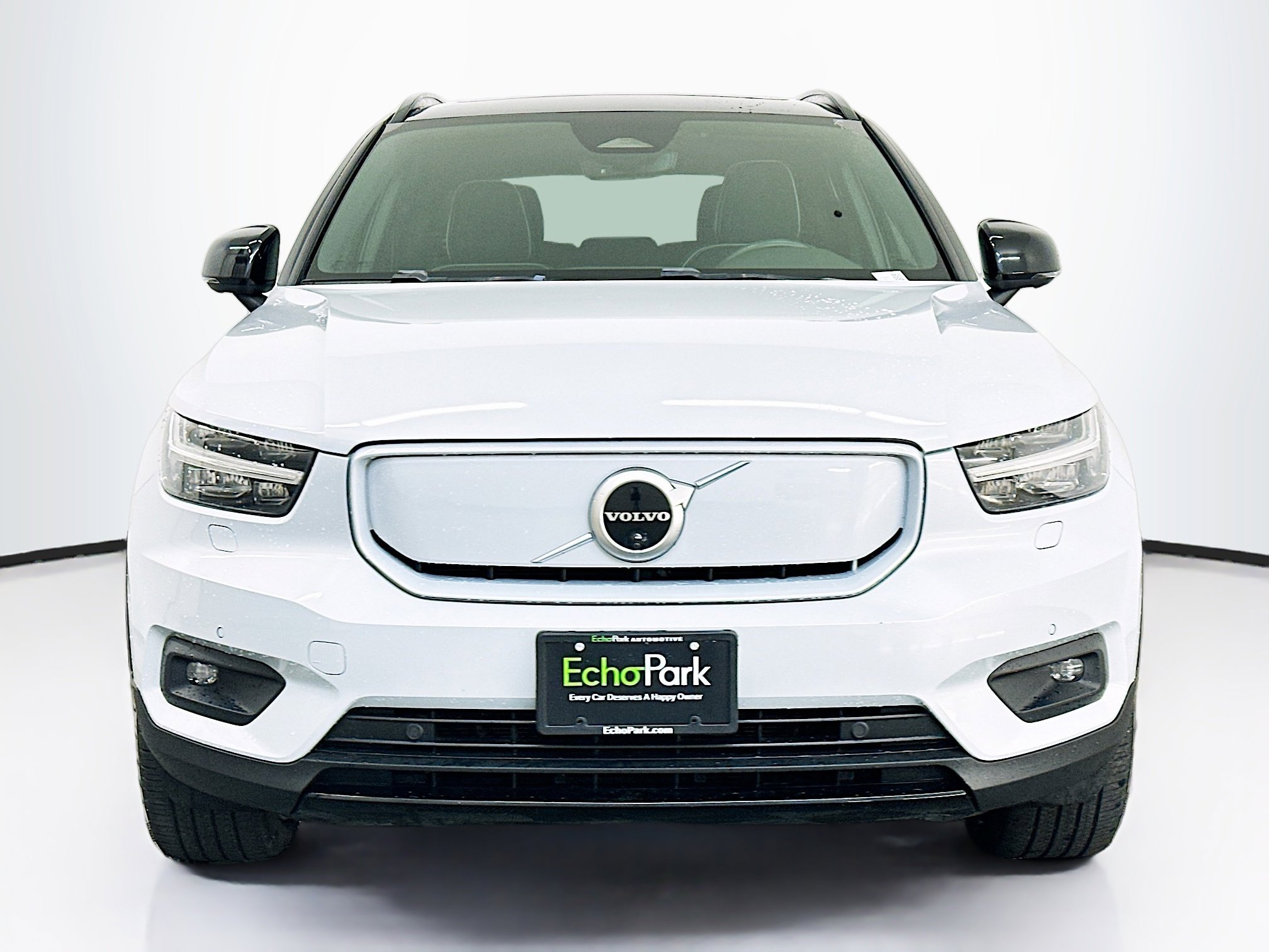 Used 2021 Volvo XC40 P8 Recharge image 2