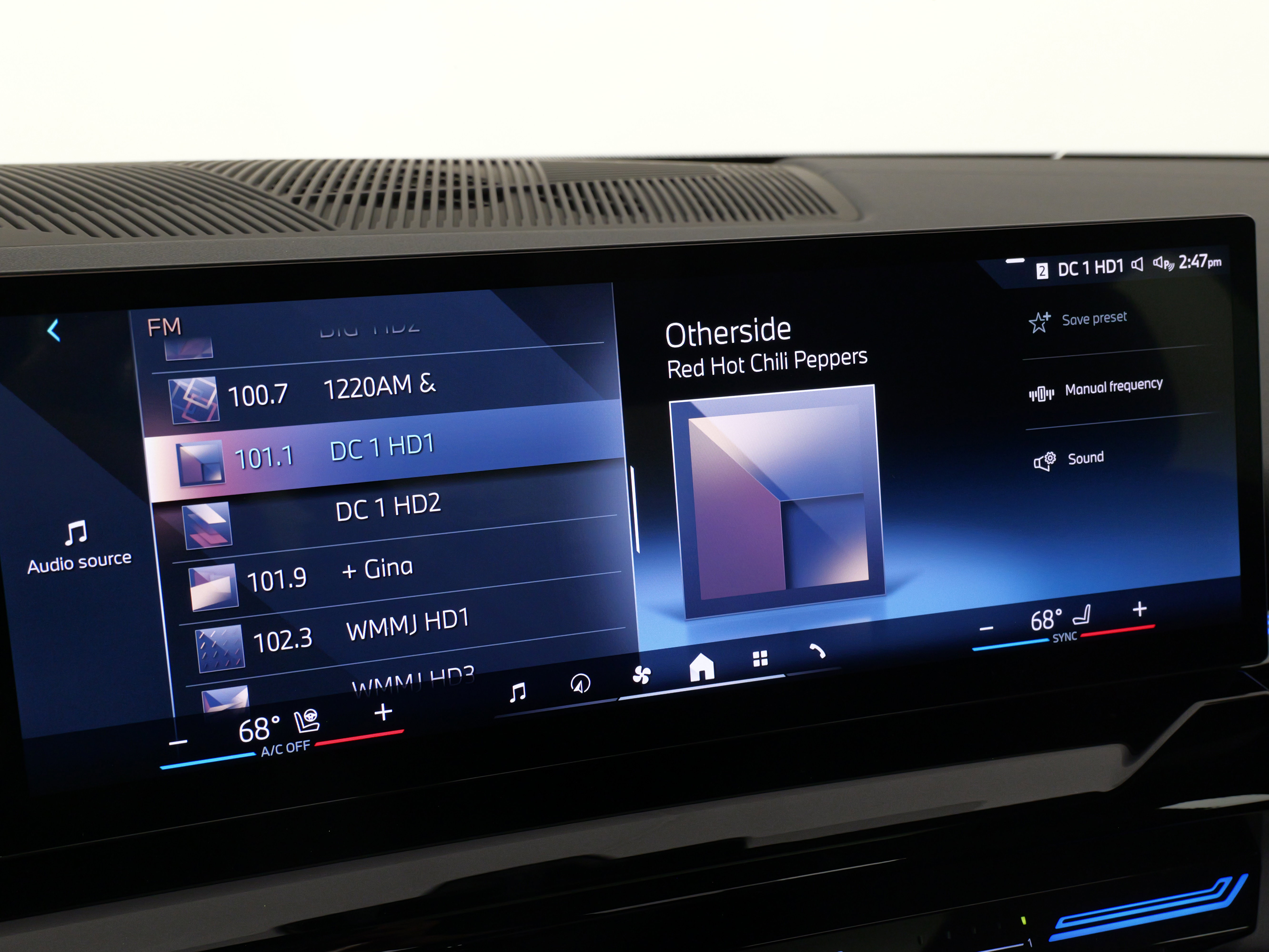 Used 2026 BMW 530i xDrive w/ Premium Package image 51