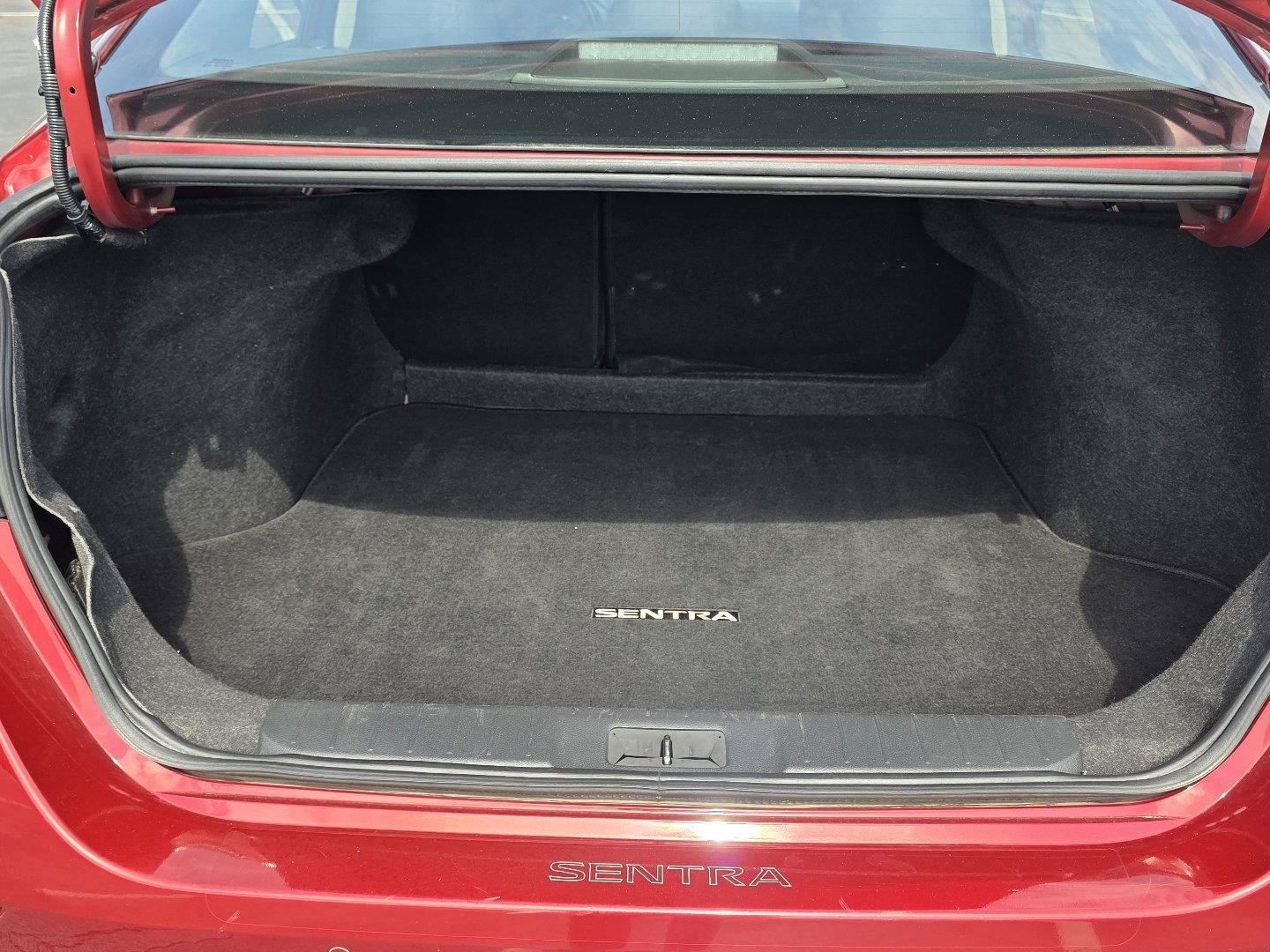 Used 2024 Nissan Sentra SV FWD image 31