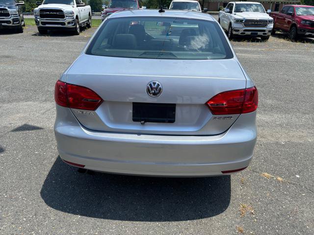 Used 2011 Volkswagen Jetta SEL FWD image 8