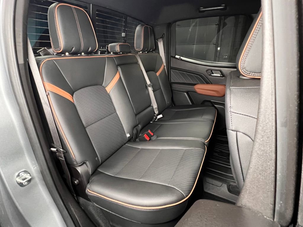 Used 2025 GMC Canyon AT4 w/ AT4 Premium Package image 27