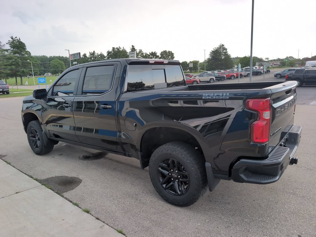 Used 2023 Chevrolet Silverado 1500 LT Trail Boss w/ LT Trail Boss Premium Package AWD/4WD image 6