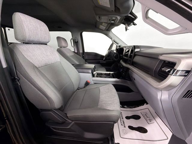 Used 2025 Ford F450 XLT w/ 360-Degree Camera Package image 27