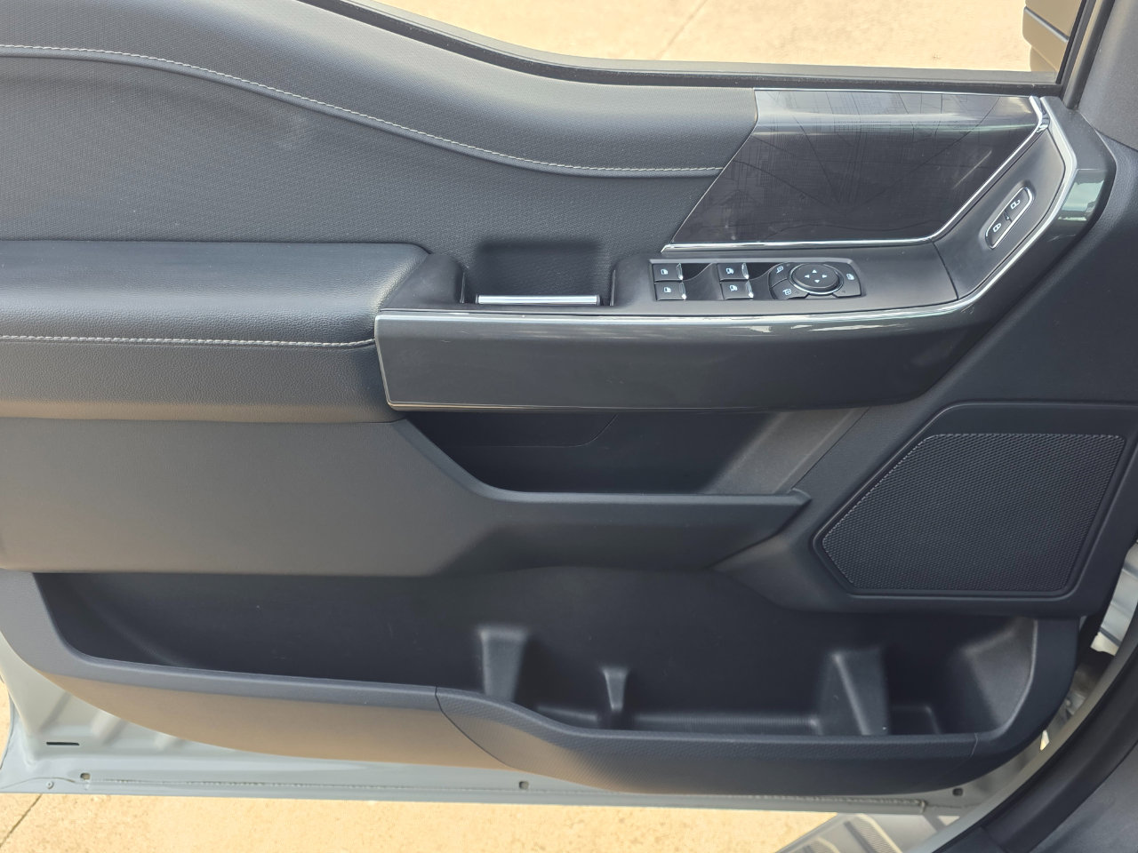 Used 2023 Ford F150 XLT w/ Equipment Group 302A High image 12