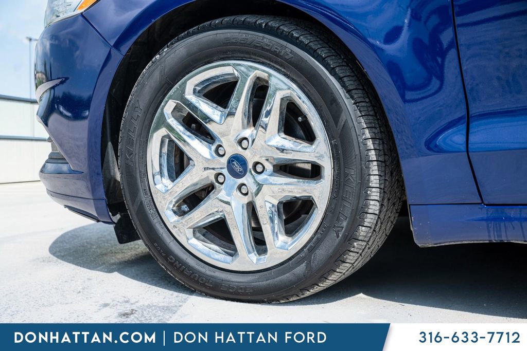 Used 2016 Ford Fusion SE image 32