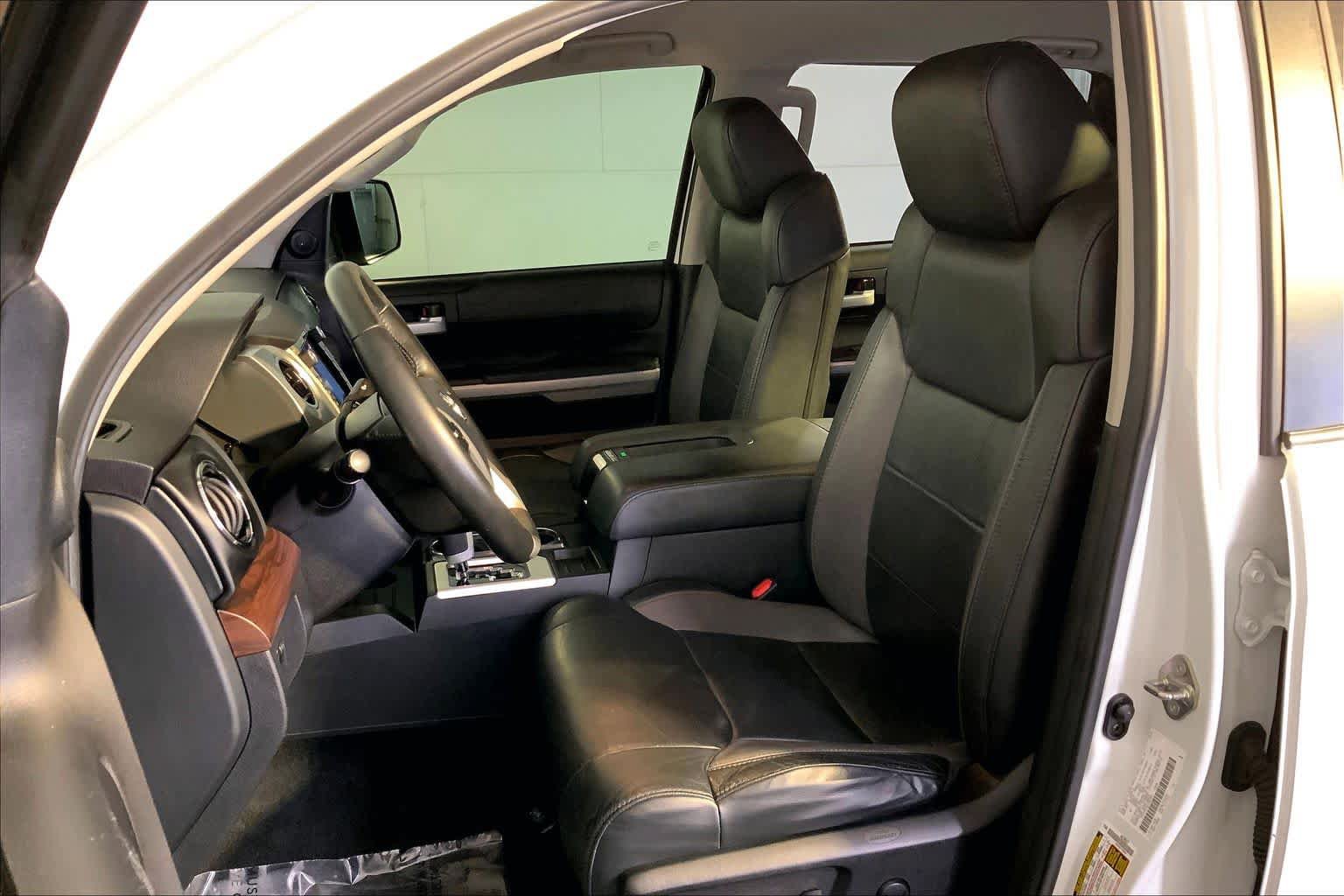 Used 2020 Toyota Tundra Limited w/ Limited Premium Package AWD/4WD image 9