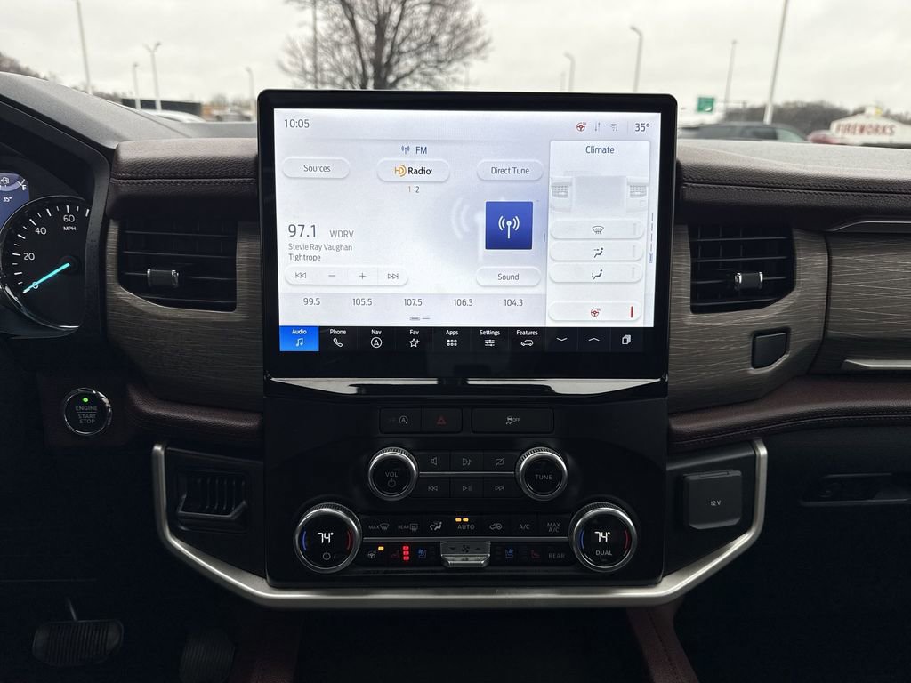Used 2024 Ford Expedition Limited image 12