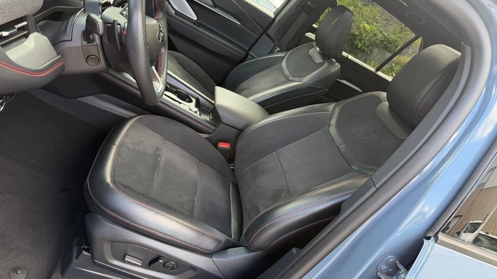 Used 2025 Ford Explorer ST AWD/4WD image 16