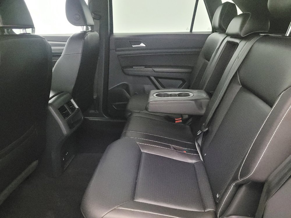 Used 2020 Volkswagen Atlas Cross Sport SEL R-Line image 18
