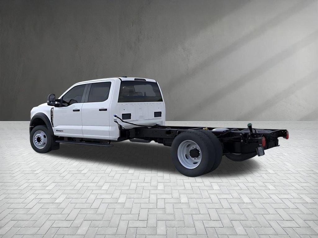 New 2026 Ford F550 4x4 Crew Cab image 5