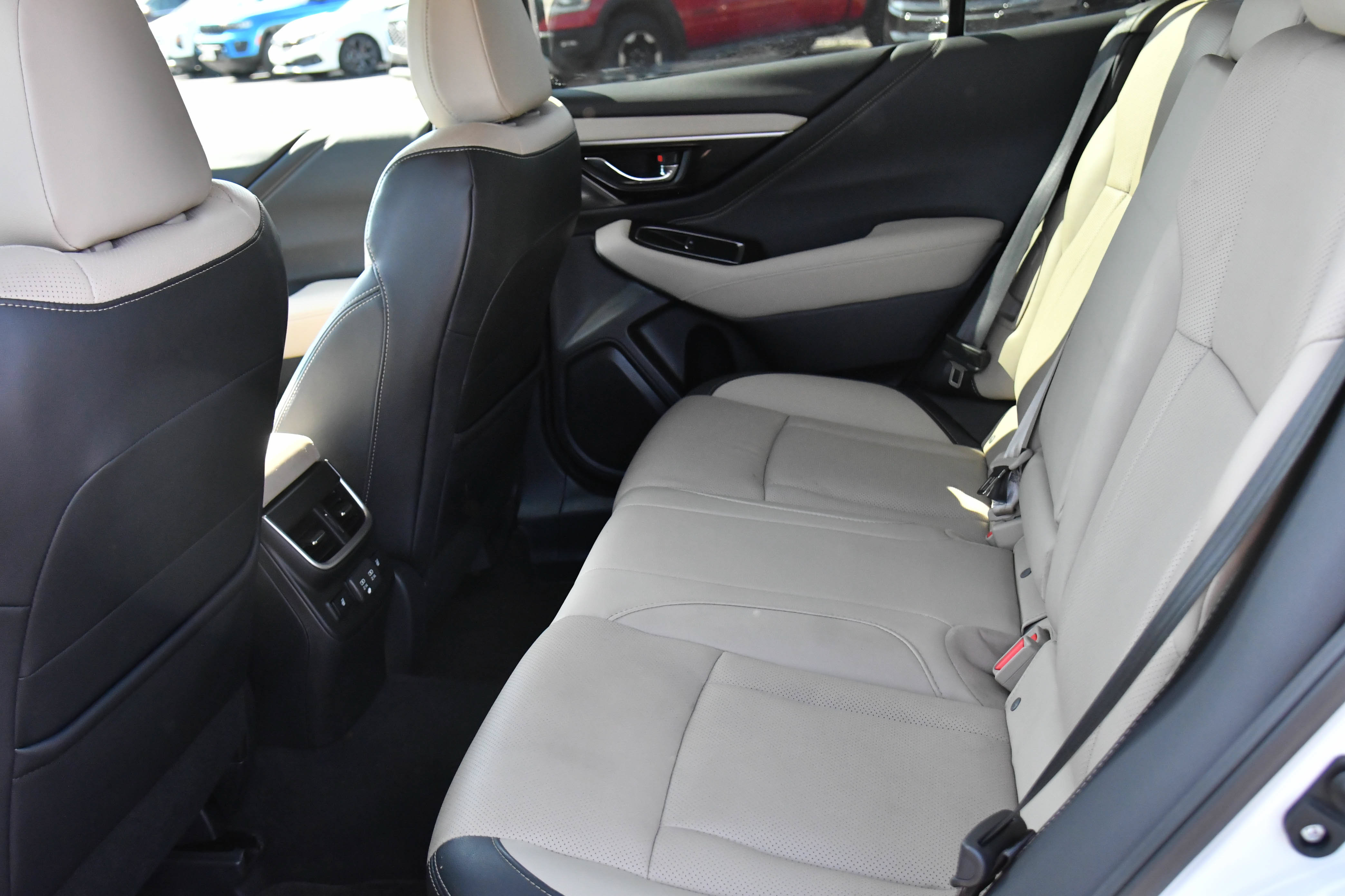 Used 2022 Subaru Outback Limited AWD/4WD image 33