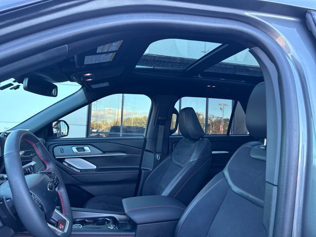Used 2025 Ford Explorer ST w/ Sun And Sound Package AWD/4WD image 6