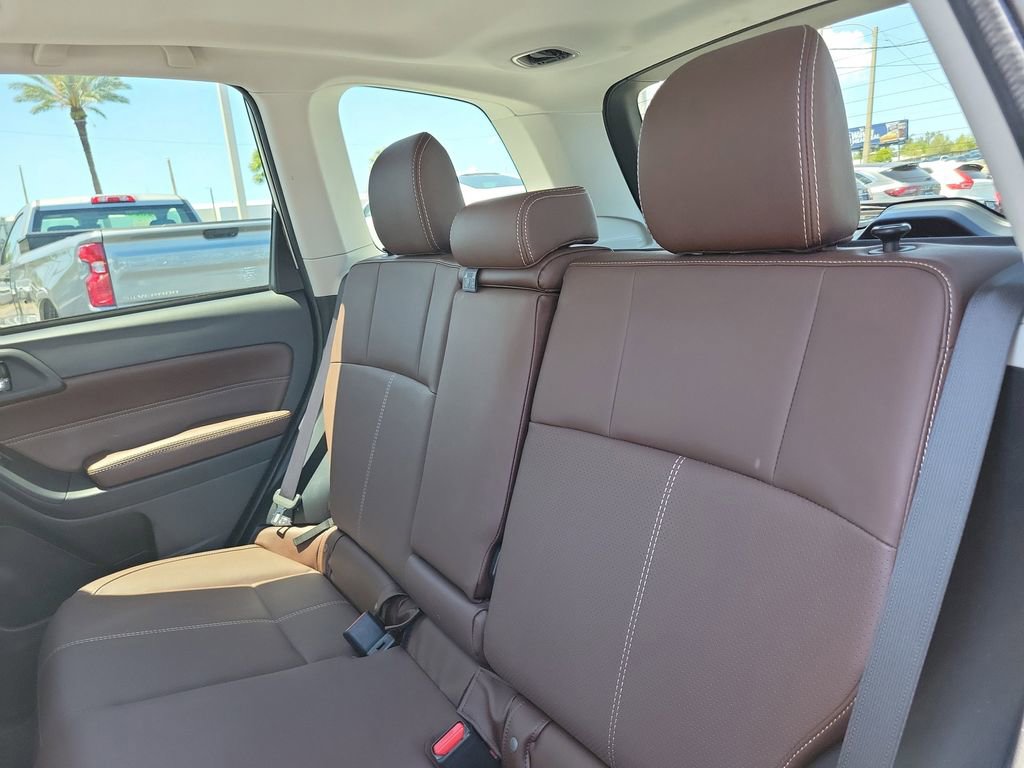 Used 2017 Subaru Forester 2.5i Touring AWD/4WD image 11