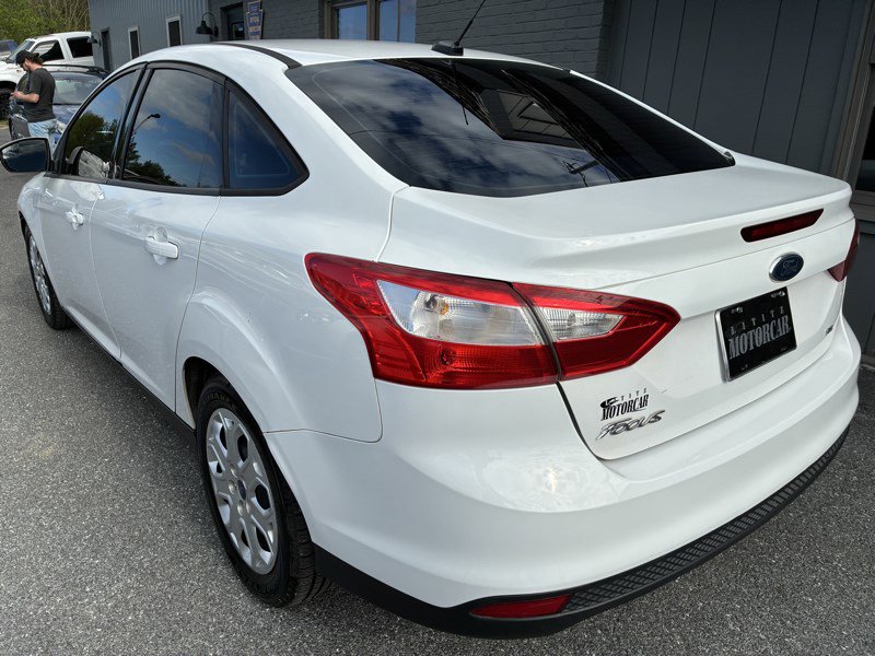 Used 2012 Ford Focus SE image 4