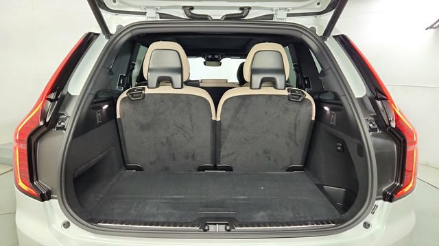 New 2026 Volvo XC90 B6 Plus w/ Protection Package AWD/4WD image 41