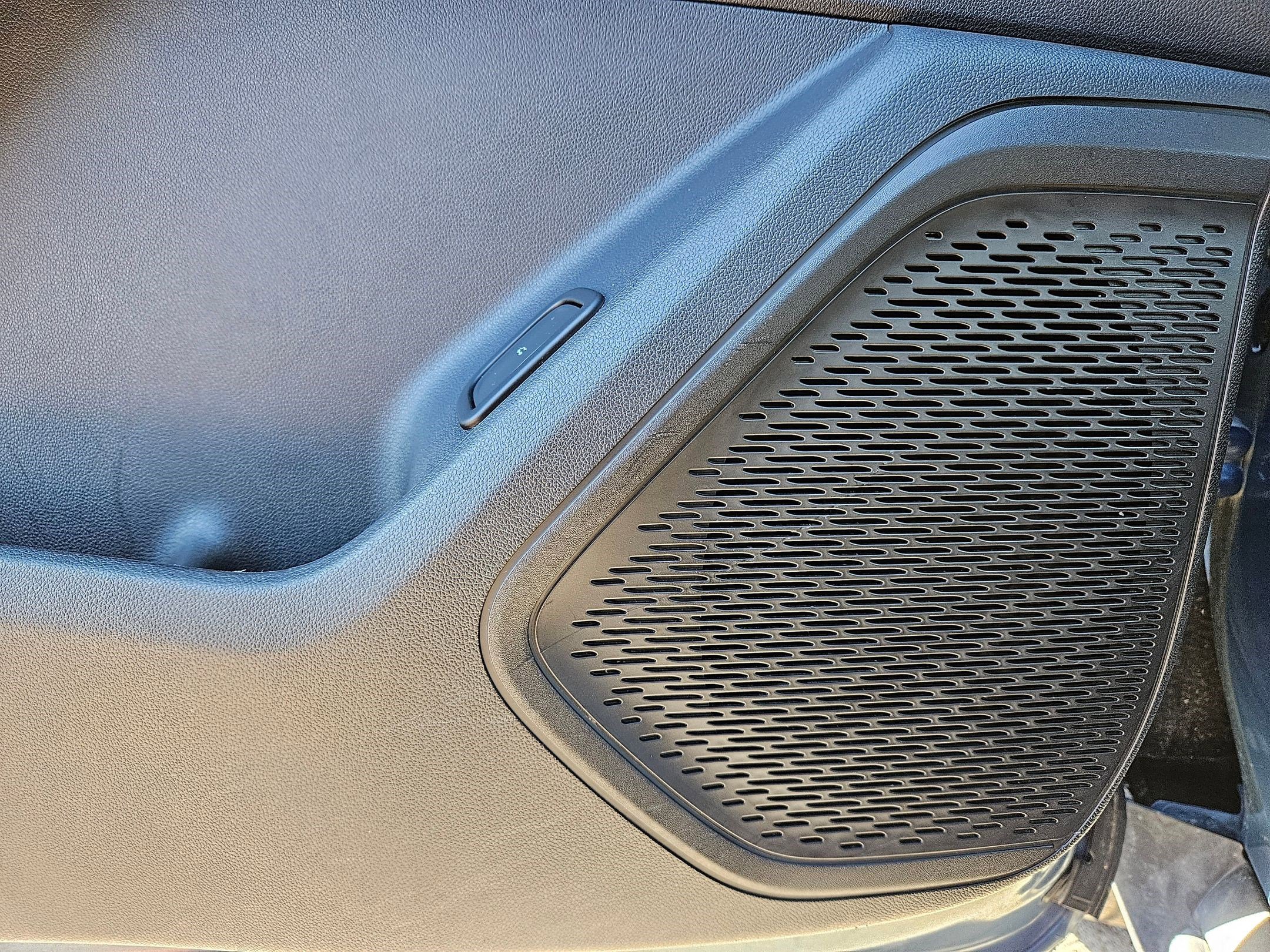 Used 2025 Chevrolet Traverse LT AWD/4WD image 13