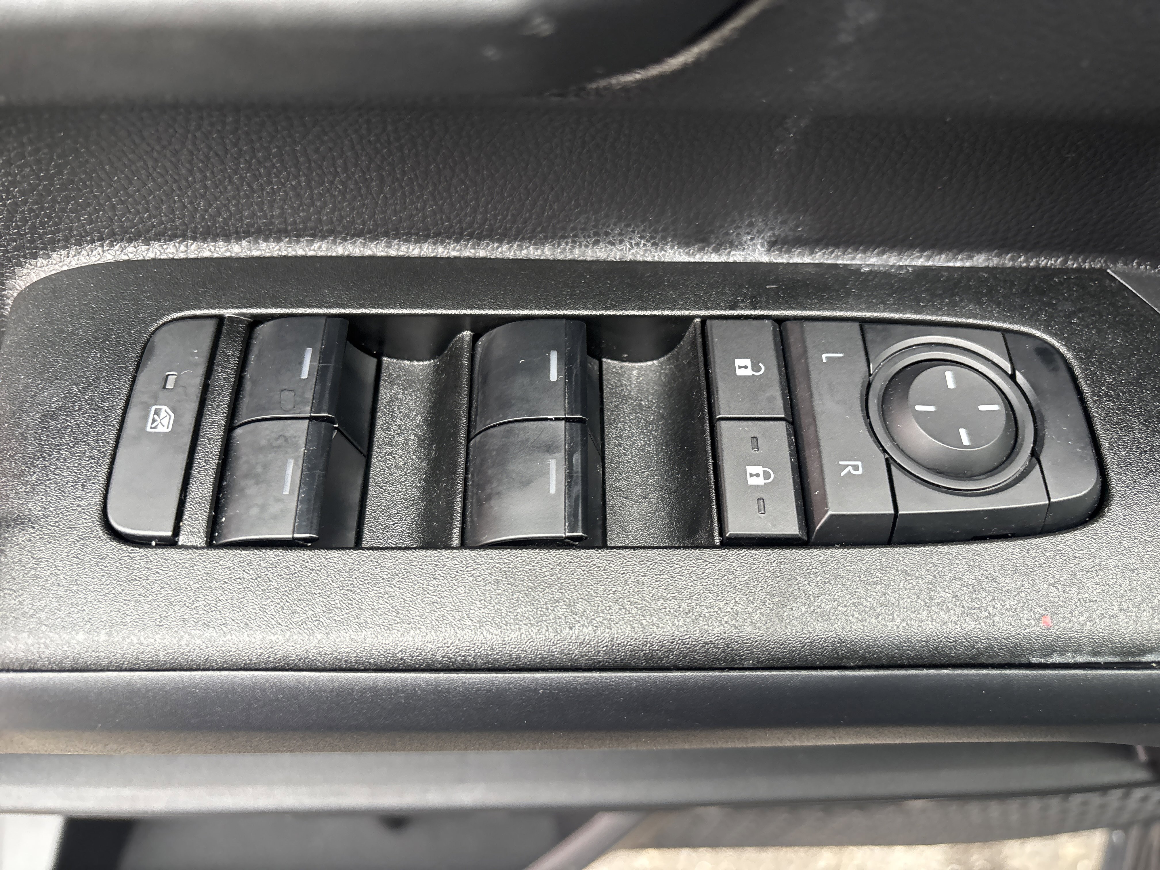 Certified 2025 Toyota 4Runner TRD Sport image 17