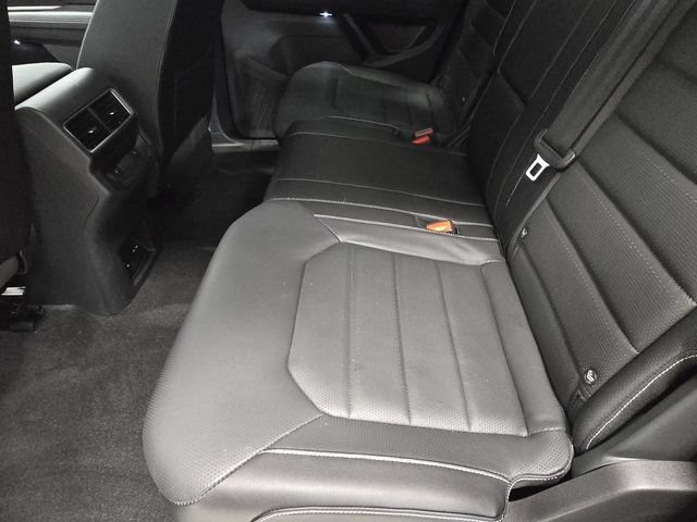 Used 2024 Volkswagen Atlas Cross Sport SEL R-Line AWD/4WD image 13
