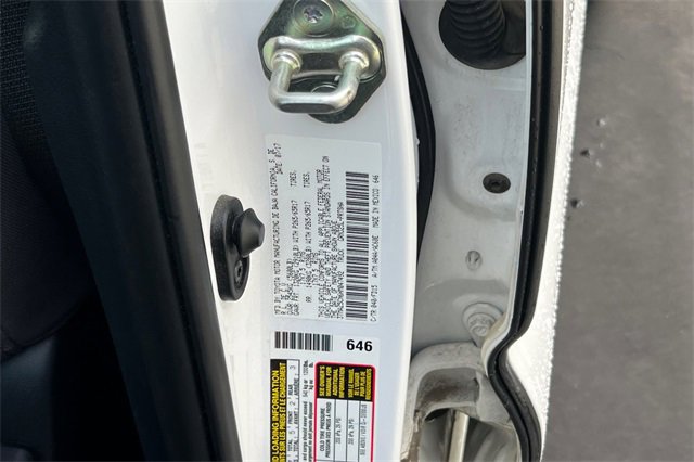 Used 2017 Toyota Tacoma TRD Sport image 39