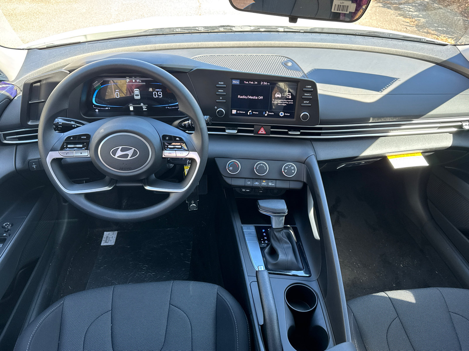 New 2026 Hyundai Elantra SE FWD image 23