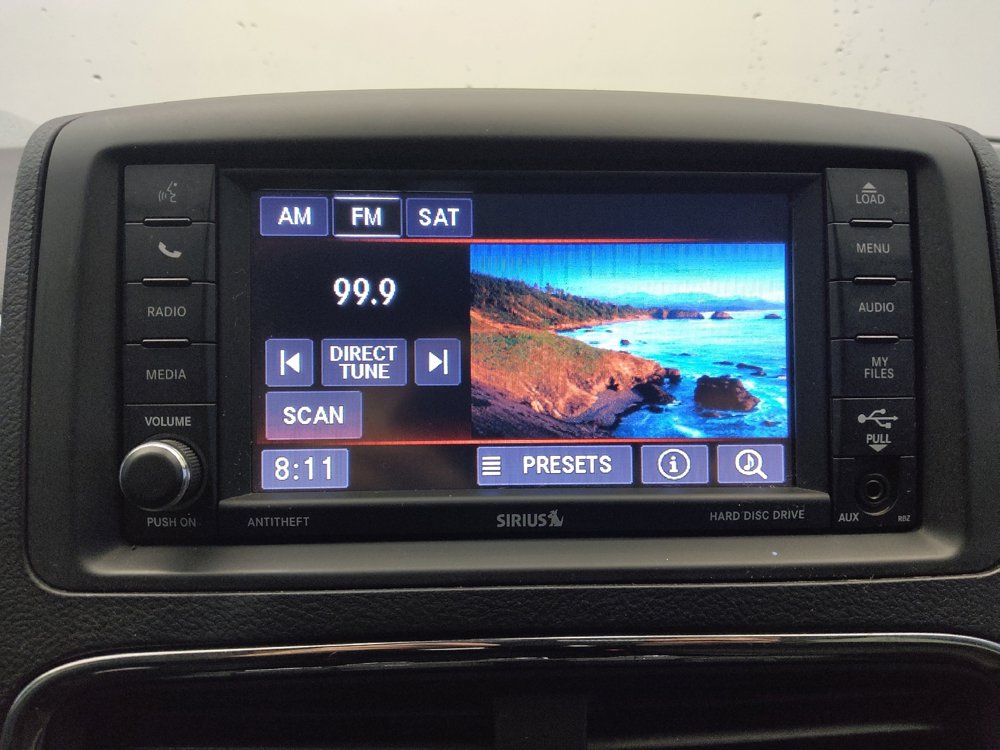 Used 2020 Dodge Grand Caravan SE w/ UConnect Hands-Free Group image 25