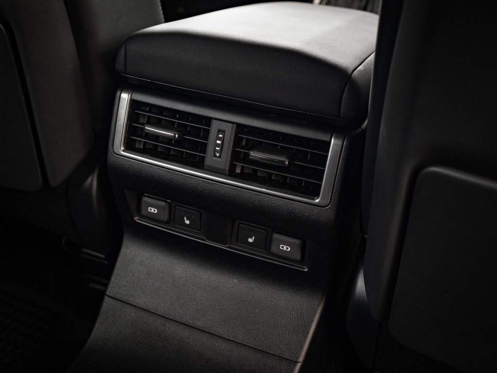 Used 2024 Lexus GX 550 image 35