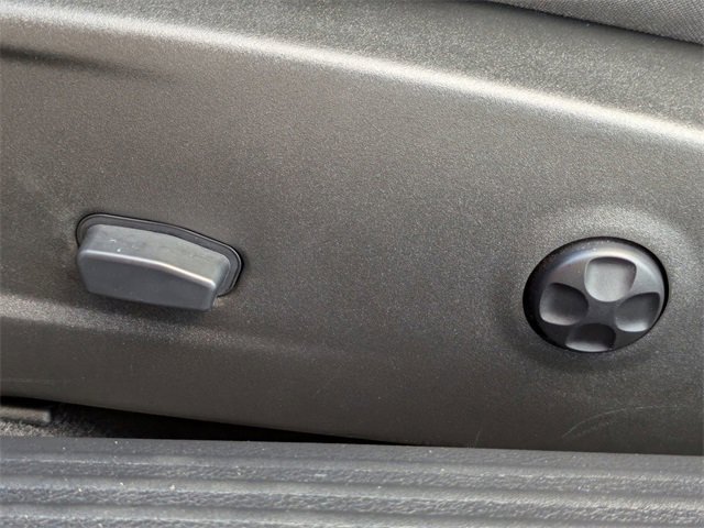 Used 2015 Dodge Challenger SRT Hellcat image 21