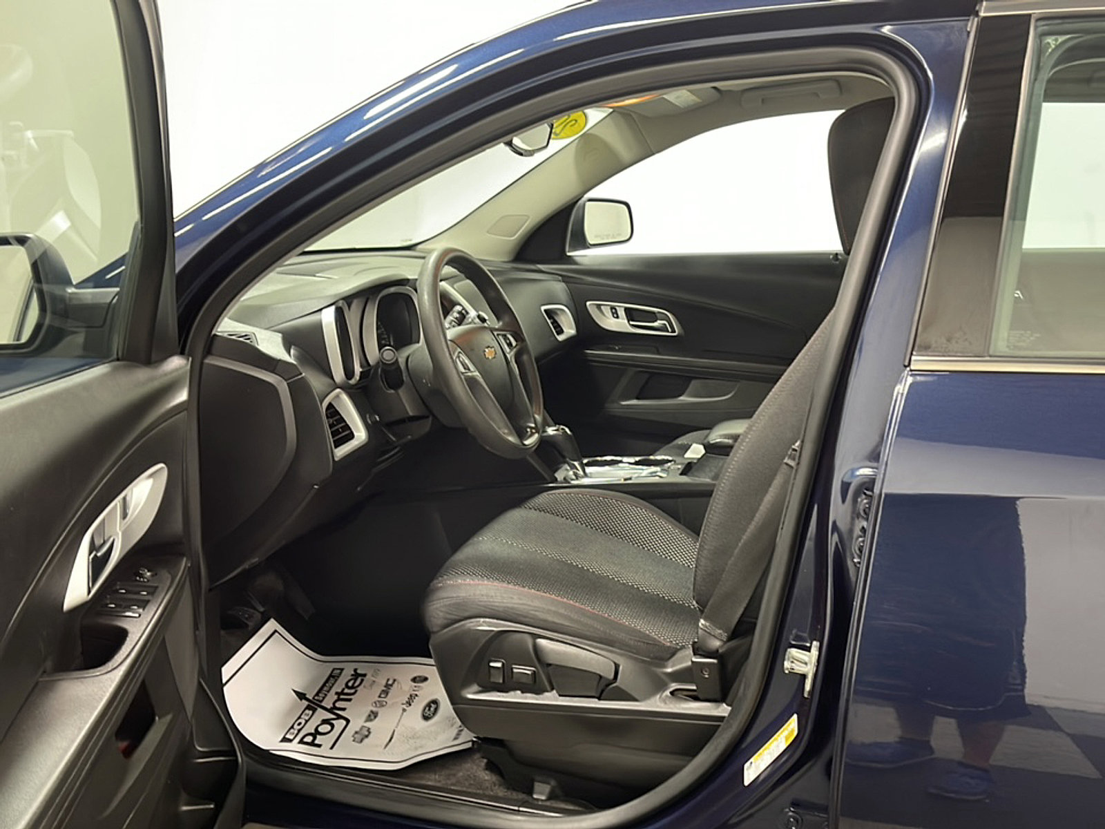 Used 2016 Chevrolet Equinox LS FWD image 2