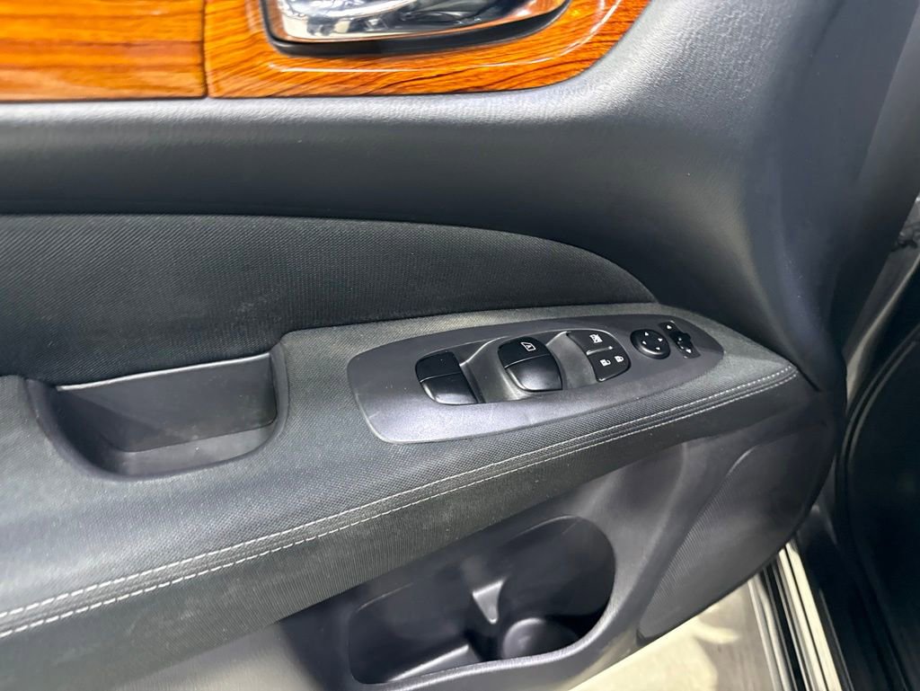 Used 2017 Nissan Pathfinder S AWD/4WD image 25