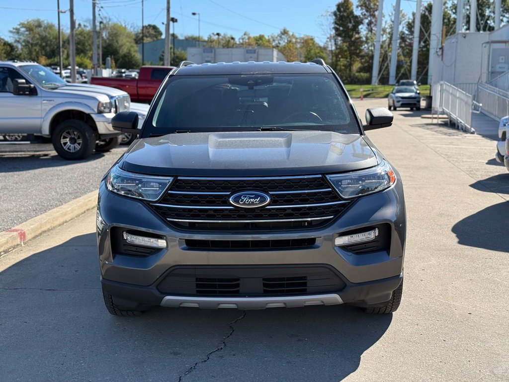 Used 2020 Ford Explorer XLT w/ Equipment Group 202A AWD/4WD image 3