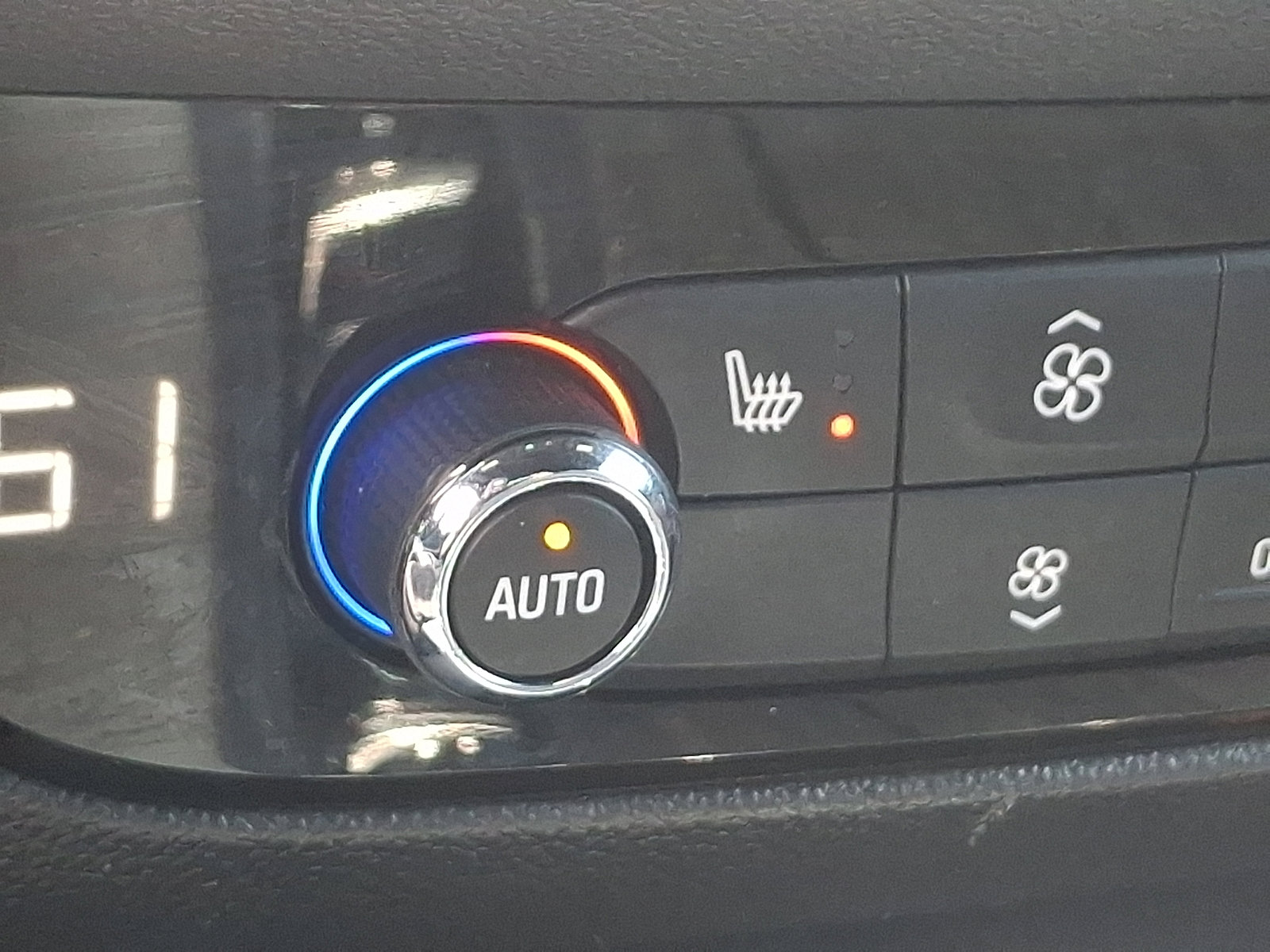 Used 2023 Buick Enclave Essence w/ Experience Buick Package image 28