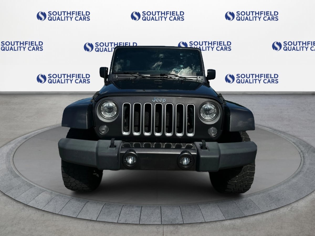 Used 2017 Jeep Wrangler Unlimited Sahara AWD/4WD image 9