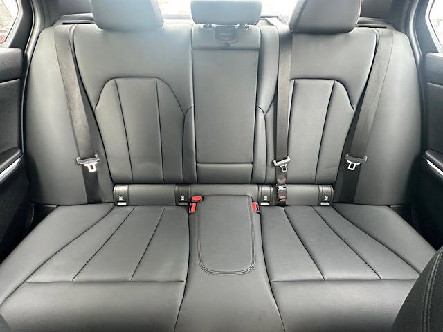 Used 2019 BMW 330i xDrive Sedan w/ Convenience Package image 31