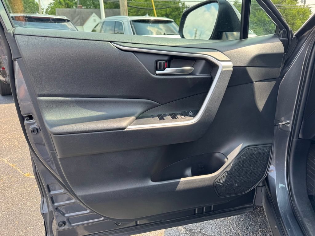 Used 2024 Toyota RAV4 XLE AWD/4WD image 14