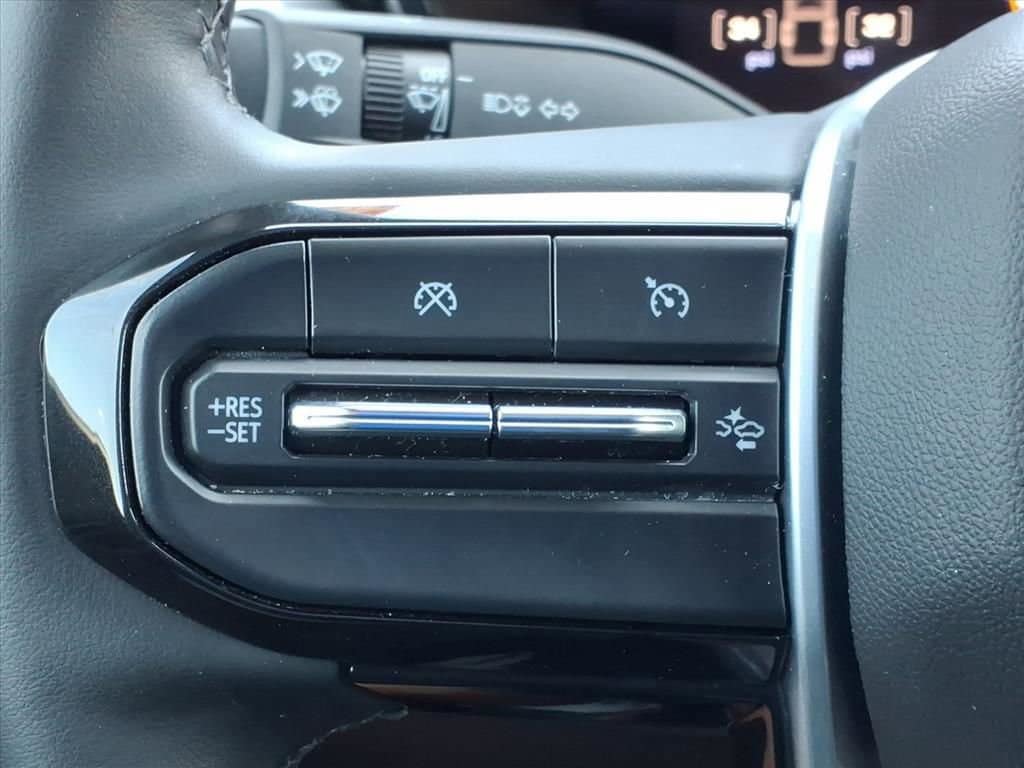 Used 2024 Chevrolet Colorado LT w/ LT Convenience Package image 27