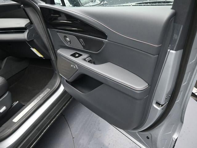New 2025 Lincoln Nautilus Premier w/ Equipment Group 102A AWD/4WD image 36