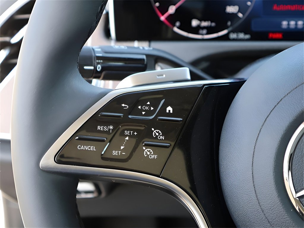 Used 2025 Mercedes-Benz E 350 4MATIC Sedan image 33