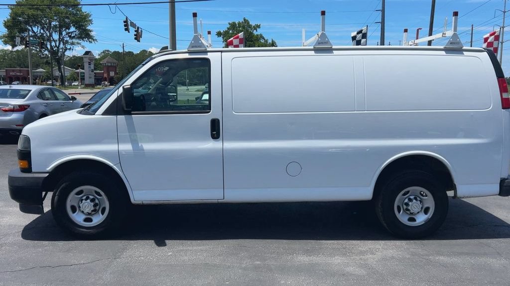 Used 2018 Chevrolet Express 2500 w/ Driver Convenience Package RWD image 5