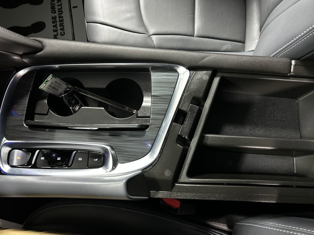 Used 2024 Buick Enclave Essence w/ LPO, Cargo Package image 21