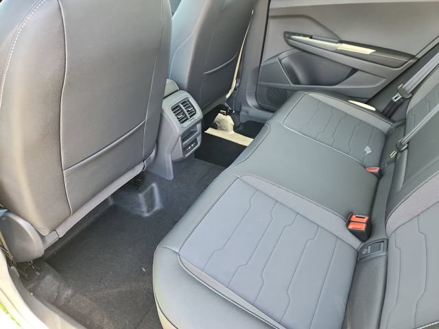 New 2026 Volkswagen Taos SE FWD image 8