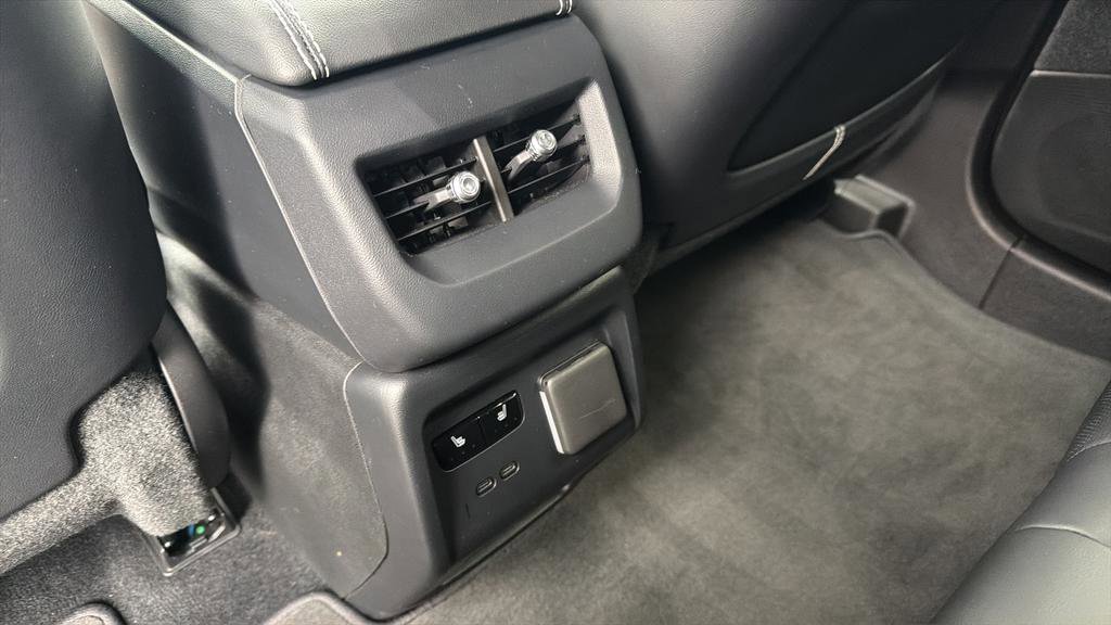 Certified 2025 Cadillac Optiq Sport 2 image 25