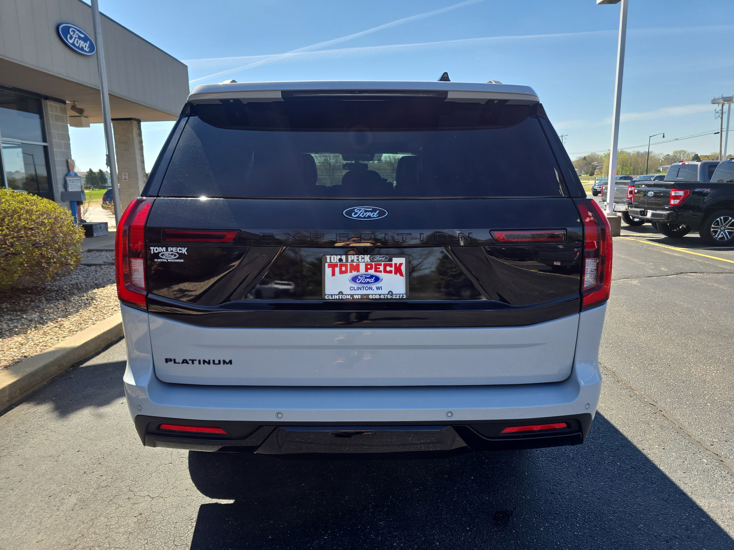 New 2026 Ford Expedition Platinum w/ Stealth Appearance Package AWD/4WD image 7