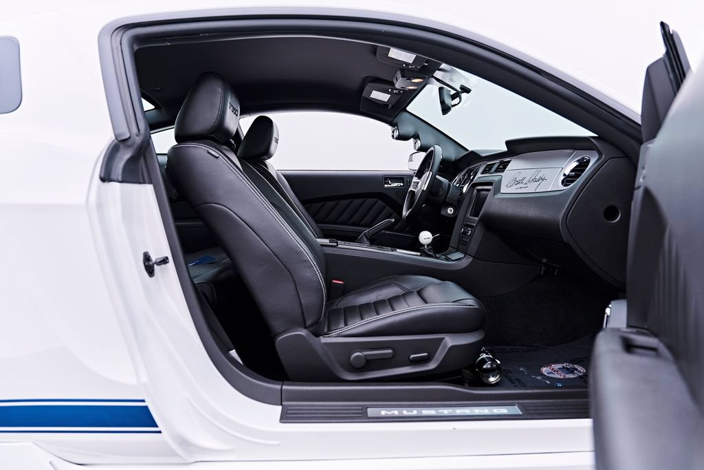 Used 2011 Ford Mustang GT Premium w/ Electronics Pkg RWD image 37
