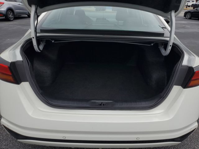 Used 2025 Nissan Altima 2.5 SV FWD image 8