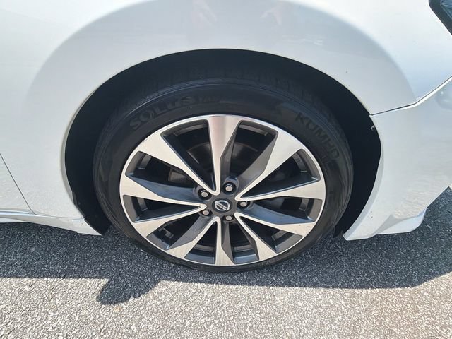 Used 2019 Nissan Maxima Platinum w/ Illumination Package FWD image 12
