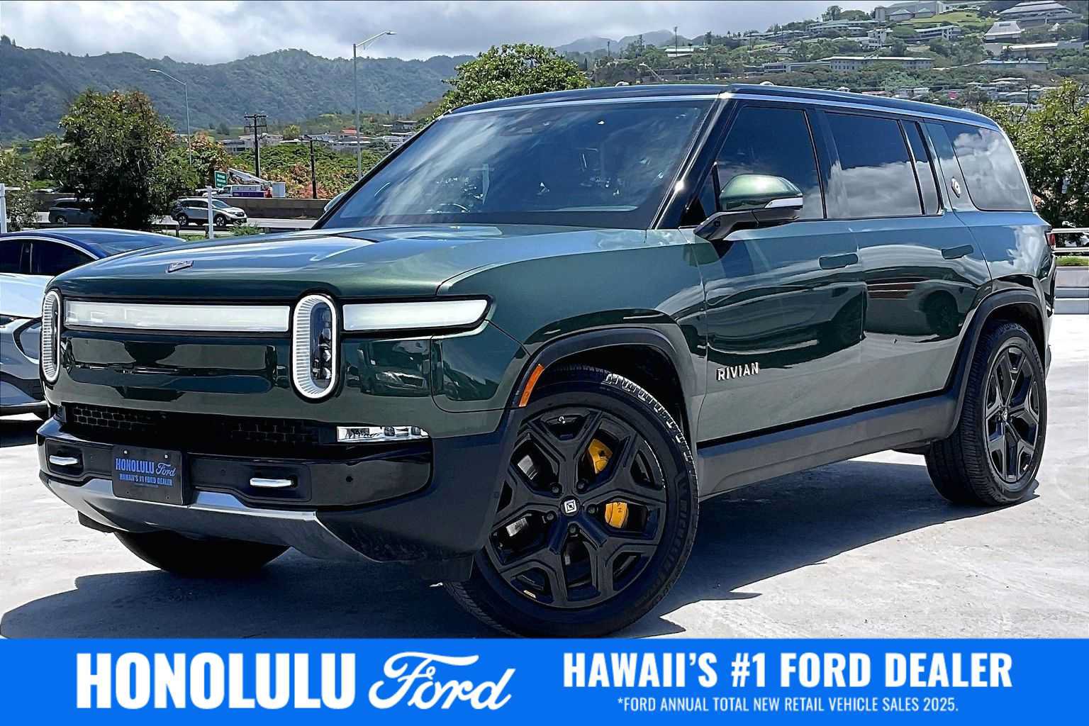 Used 2023 Rivian R1S Launch Edition AWD/4WD image 1