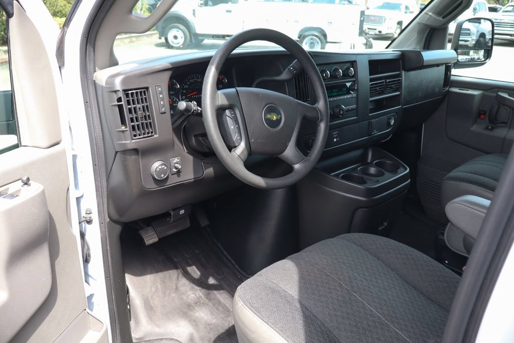 Used 2025 Chevrolet Express 2500 w/ Driver Convenience Package RWD image 24