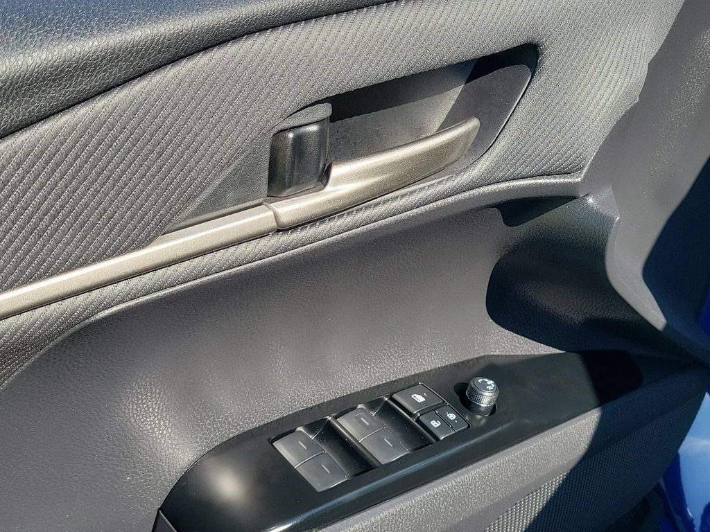 Used 2026 Toyota Camry SE FWD image 21