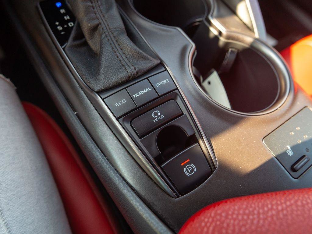 Used 2022 Toyota Camry XSE FWD image 26